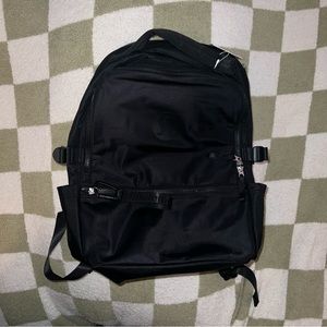 lululemon black sport “new crew” backpack, NWT